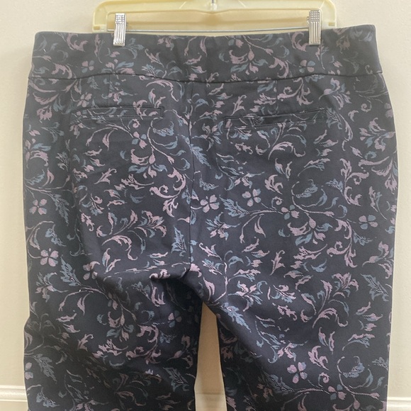 Soft Surroundings women’s plus size 1X floral paisley print stretchy pants - Picture 5 of 6